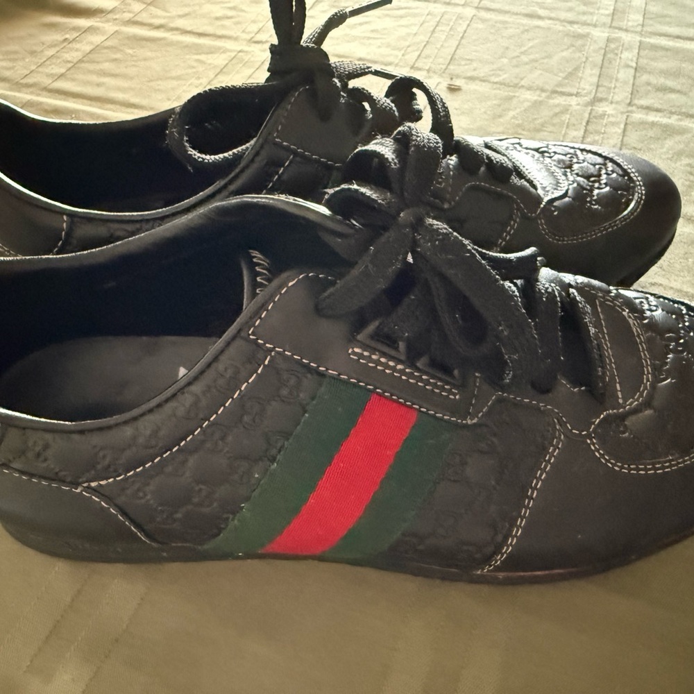 Gucci Black Leather Sneakers with Green and Red Web Stripe - Picture 3 of 5